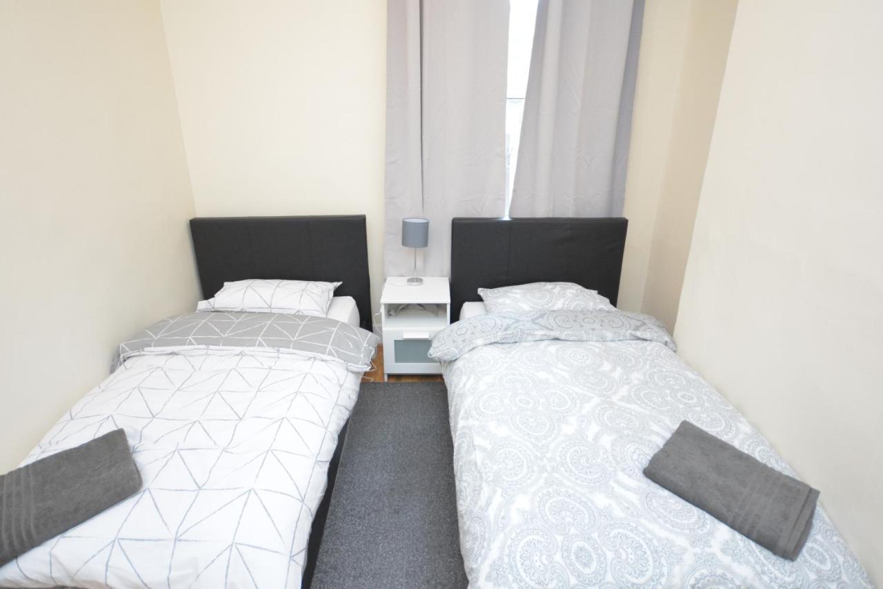 Cheerful 4 Bedroom House In Greater 伦敦 外观 照片