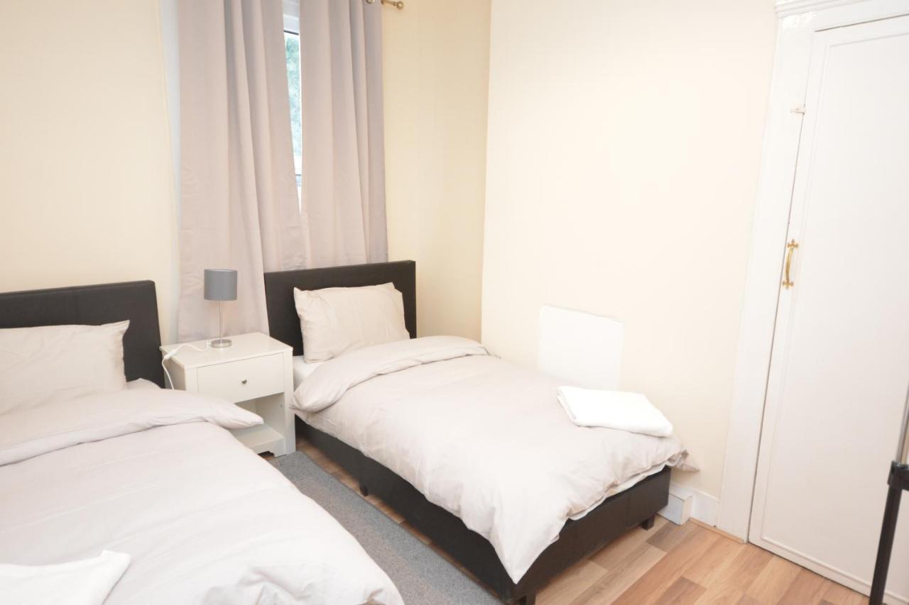 Cheerful 4 Bedroom House In Greater 伦敦 外观 照片