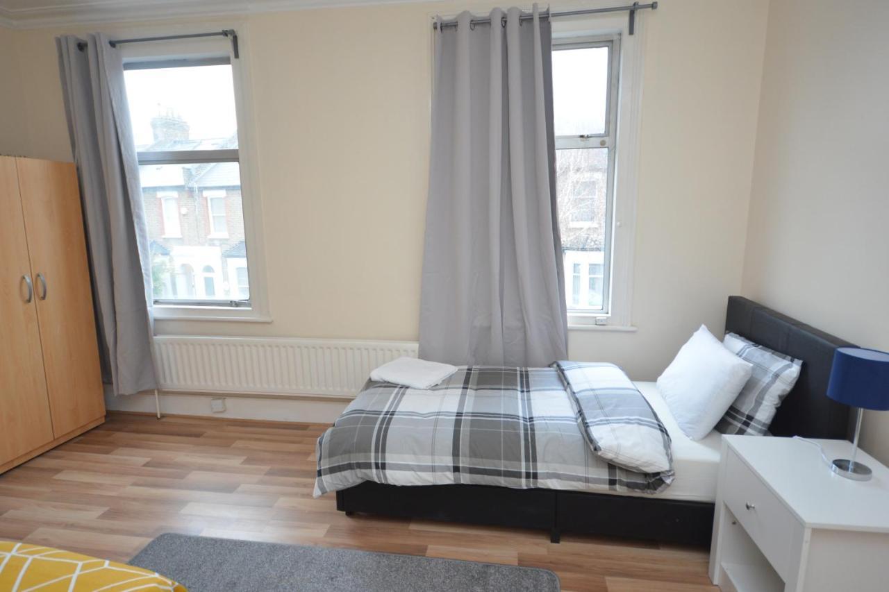 Cheerful 4 Bedroom House In Greater 伦敦 外观 照片